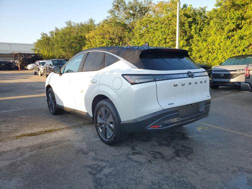 2025 Nissan Murano SL
