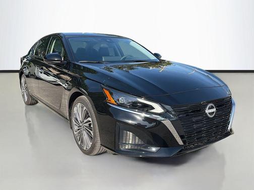 2025 Nissan Altima SL