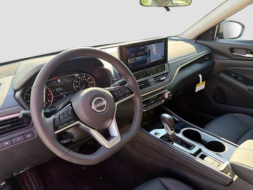 2025 Nissan Altima SL