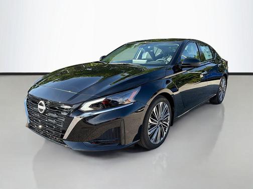 2025 Nissan Altima SL