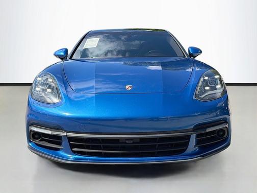 2017 Porsche Panamera 4S