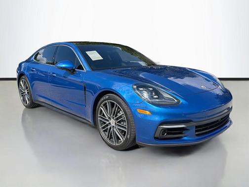 2017 Porsche Panamera 4S
