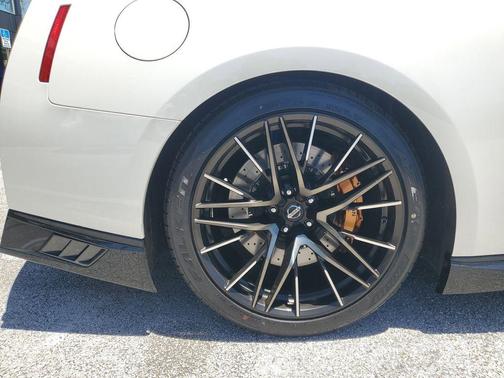 2021 Nissan GT-R Premium