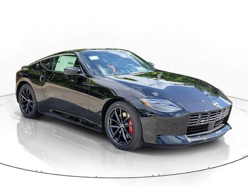 Black (P) 2026 Nissan Z performance