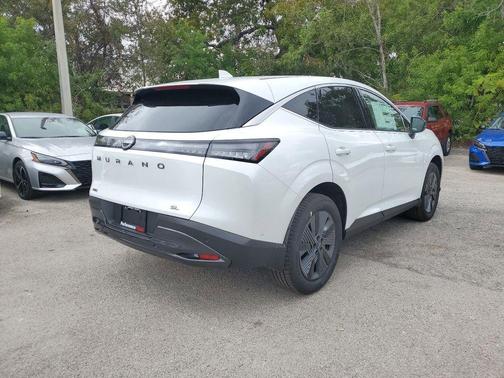 2025 Nissan Murano SL