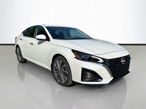 2025 Nissan Altima SL