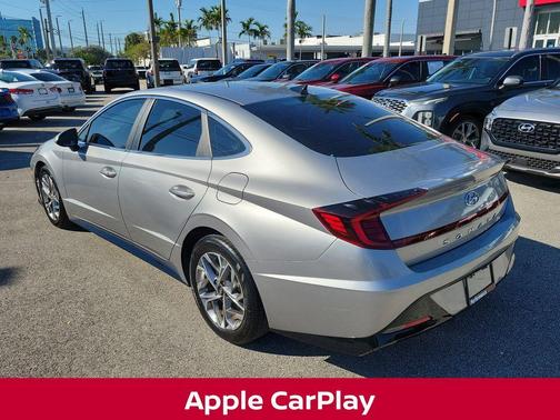 Shimmering Silver Pearl 2020 Hyundai SONATA SEL