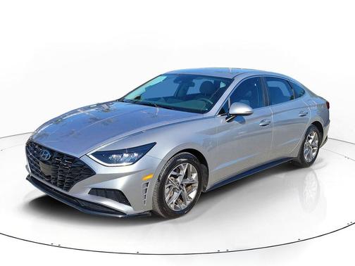 Shimmering Silver Pearl 2020 Hyundai SONATA SEL