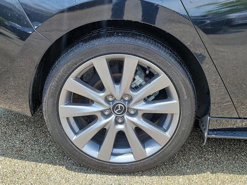 Jet Black Mica 2022 Mazda Mazda3 FWD w/Preferred Package