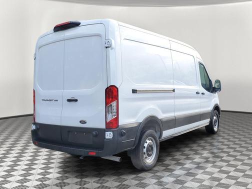2024 Ford Transit-250 148 WB Medium Roof Cargo