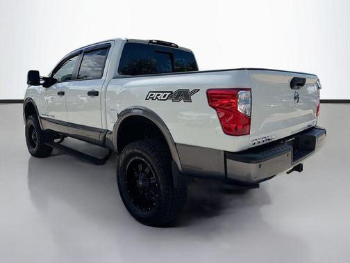 2019 Nissan Titan PRO-4X