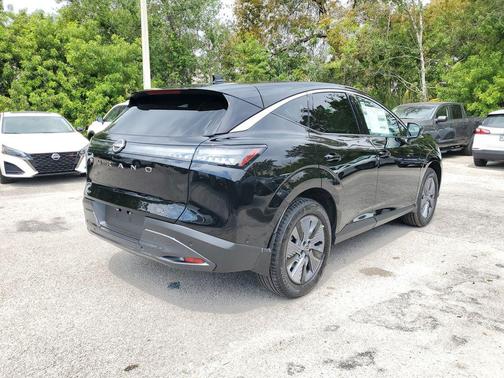 2025 Nissan Murano SL