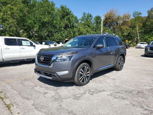 2025 Nissan Pathfinder Platinum