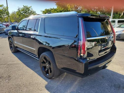 2017 Cadillac Escalade ESV Platinum
