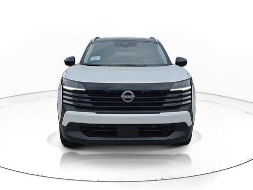 Aspen White / Super Black 2026 Nissan Kicks SV