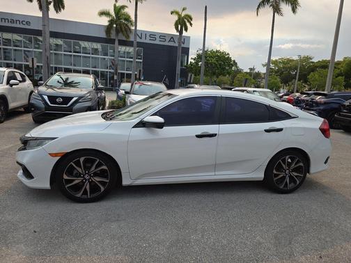 White 2019 Honda Civic Sport