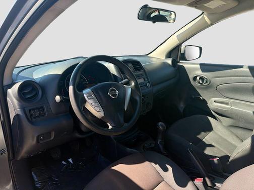 2016 Nissan Versa 1.6 S