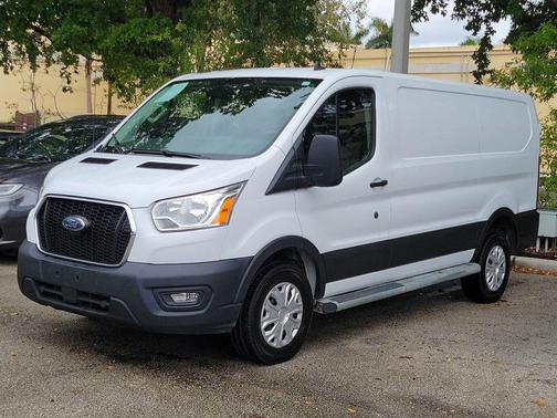 2022 Ford Transit-250 Base