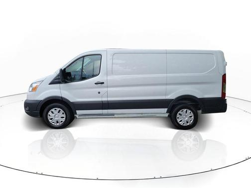 2022 Ford Transit-250 Base