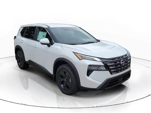 Everest White P 2026 Nissan Rogue SV