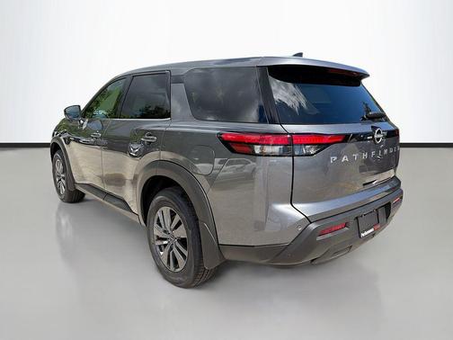 2025 Nissan Pathfinder S