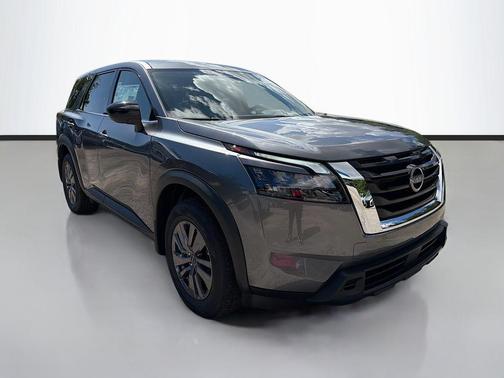 2025 Nissan Pathfinder S