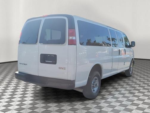 2023 GMC Savana 3500 LS