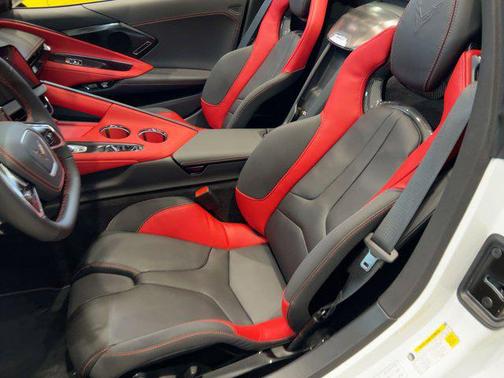 2026 Chevrolet Corvette Stingray w/2LT