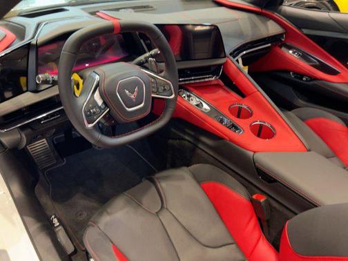 2026 Chevrolet Corvette Stingray w/2LT