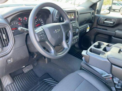 2026 Chevrolet Silverado 2500 Custom