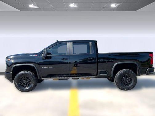 2024 Chevrolet Silverado 2500 4WD Crew Cab Standard Bed ZR2
