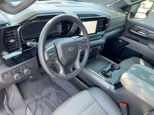 2024 Chevrolet Silverado 2500 4WD Crew Cab Standard Bed ZR2