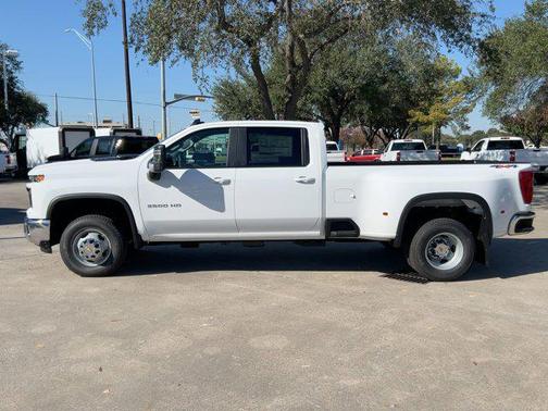 2026 Chevrolet Silverado 3500 LT
