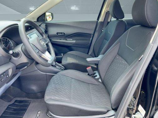 2022 Nissan Kicks S