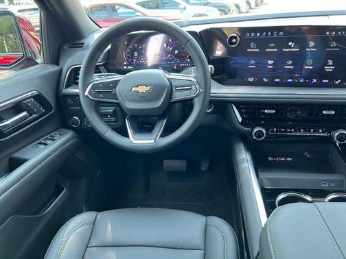 2025 Chevrolet Suburban LT