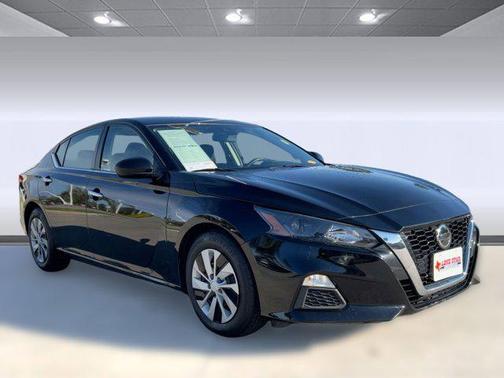 2022 Nissan Altima S FWD