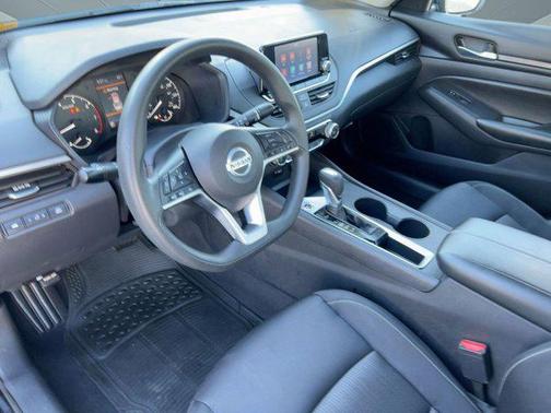 2022 Nissan Altima S FWD