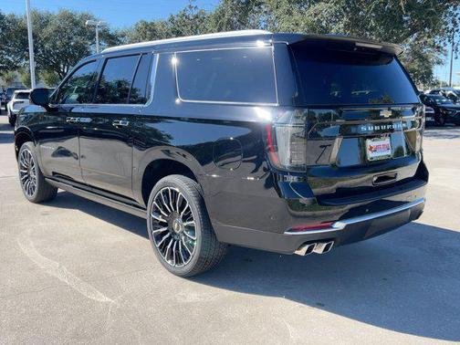 2026 Chevrolet Suburban High Country, 4WD