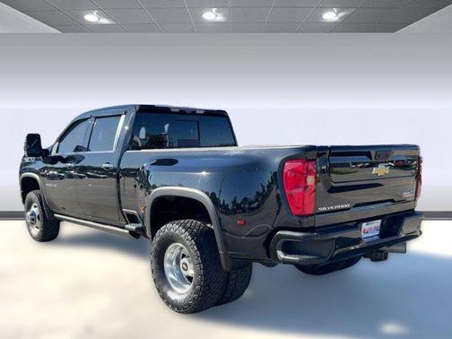 2023 Chevrolet Silverado 3500 High Country