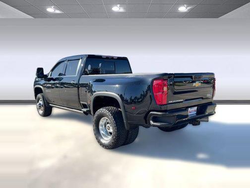 2023 Chevrolet Silverado 3500 High Country
