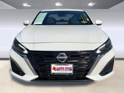 2025 Nissan Altima SL FWD