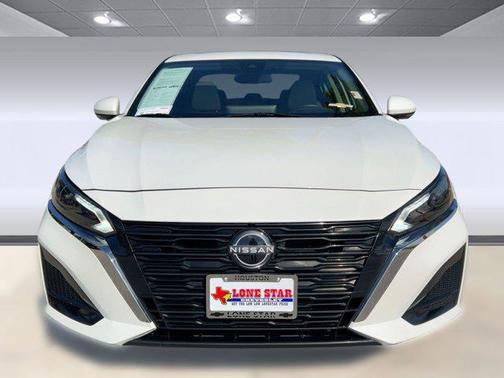 2025 Nissan Altima SL FWD