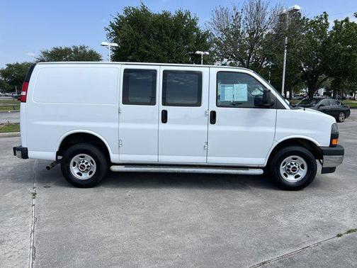 2023 GMC Savana 2500 Work Van