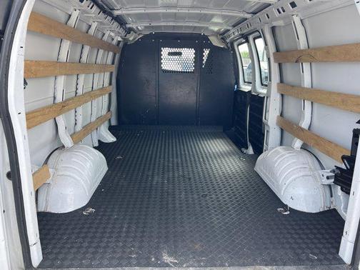 2023 GMC Savana 2500 Work Van