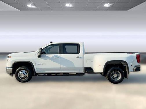2025 Chevrolet Silverado 3500 LT