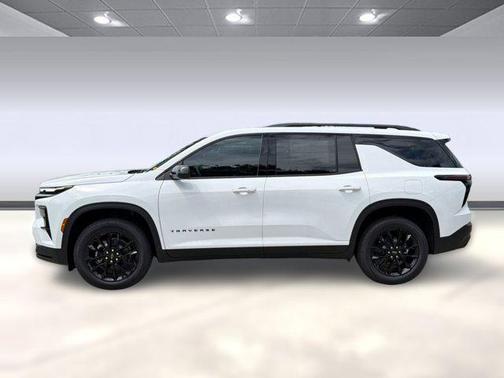 Summit White 2026 Chevrolet Traverse LT