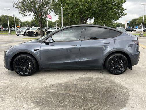 2023 Tesla Model Y Long Range Dual Motor All-Wheel Drive