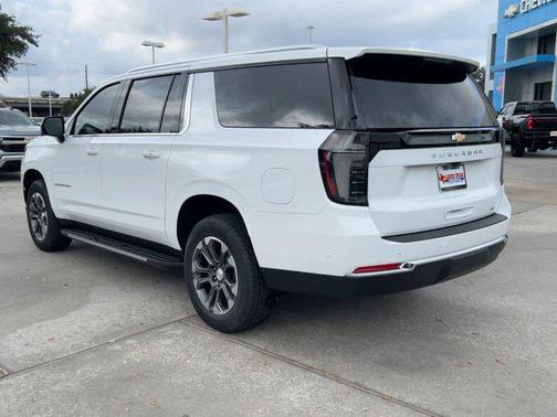 2026 Chevrolet Suburban LT