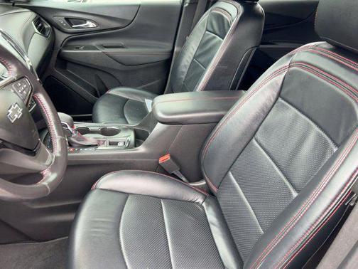 2022 Chevrolet Equinox FWD RS