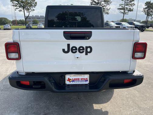 2024 Jeep Gladiator Sport